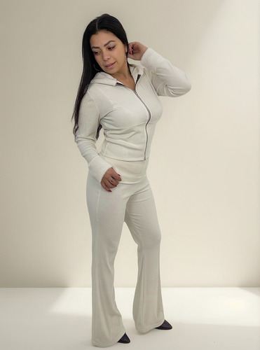 Conjunto Morley Frizado Campera + Pantalón Palazzo Peluche Crema L