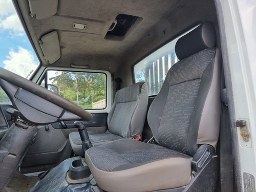 Imagem 2 de 15 de Volkswagem 13-190 4x2 Ano 2016/2017 Toco Carroceria