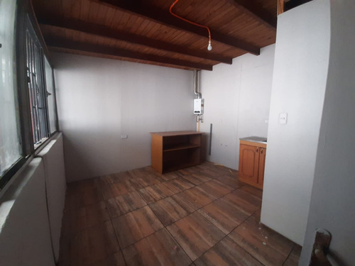 Acogedora Casa, Villa Don Misael, Barrio Colón, Curicó