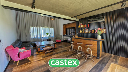 Casa A La Laguna En Venta En Vistas, Puertos
