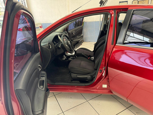 Nissan Versa Versa 1.6 16V SV (Flex)
