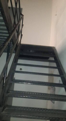 Imagen 4 de 9 de Local En Venta, Av. Fuerzas Armadas, Barcelona