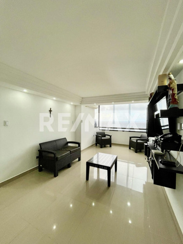 Venta Exclusivo Apartamento En Los Corales, Caraballeda, La Guaira, Vargas