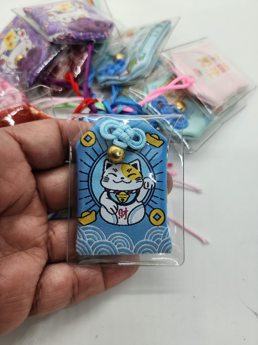 Omamori Amuleto Japones Neko Celeste