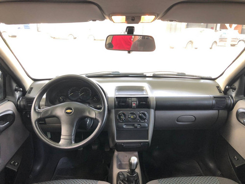 Imagem 8 de 11 de Chevrolet Classic 1.0 Mpfi Ls 8v Flex 4p Manual