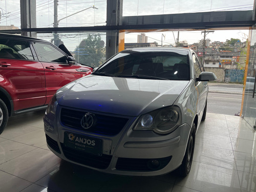 Volkswagen Polo Sedan POLO SED. COMFORT. 1.6 MI TOT. FLEX 8V