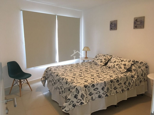 Se Vende Apartamento En Edificio Botavara- Ref: 217
