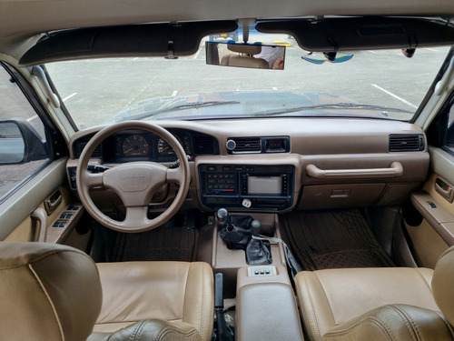 Imagen 13 de 14 de Toyota Burbuja 1998 4.5 Vx Fzj80