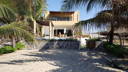 Casa En Venta En Playa Blanca, Zihuatanejo, Gro, México