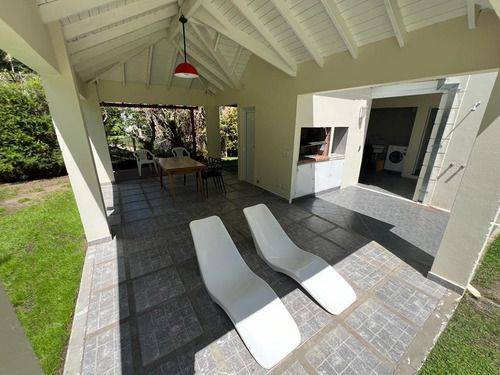 Casa Clasica Venta 3 Dormitorios En Glorietas