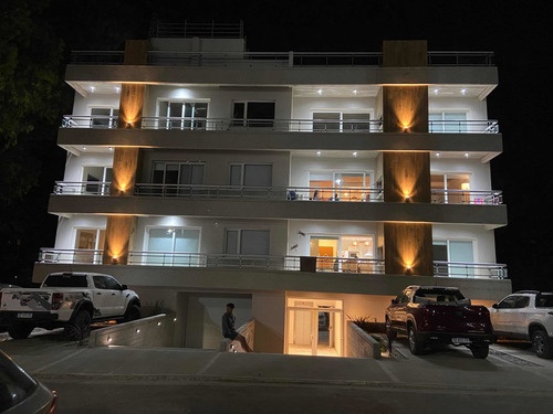 Departamento 2 Ambientes , P/ 4 Personas . Edificio Nice !!