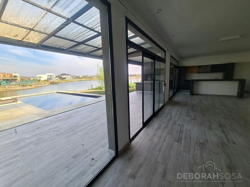 Imagen 5 de 18 de Hermosa Casa Con Salida A La Laguna - El Canton