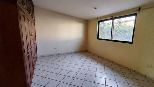 Imagen 27 de 30 de Casa En Venta En Jardines De La Concepción