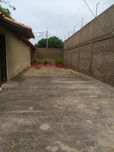 Imagen 8 de 12 de Casa En Los Robles