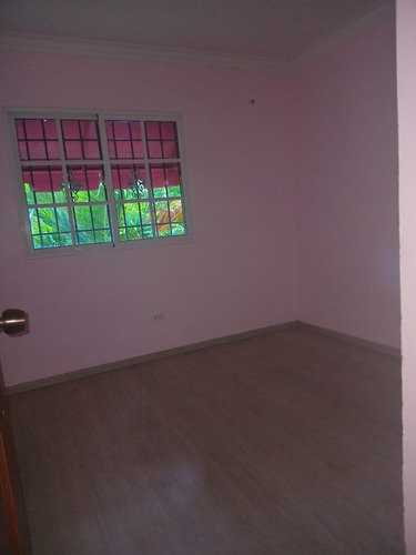 Se Alquila Hermoso Apart Remodelado, Res. Carmen Renata Iii