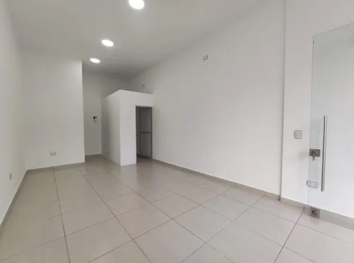Local En Arriendo En La Riviera. Cod A19717