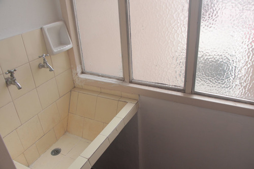 Imagen 8 de 22 de Venta Departamento 2 Ambientes Almagro Luminoso!