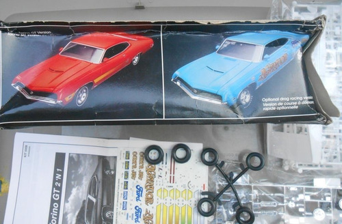 Monogram ´70 Ford Torino Gt 2 En 1 Coche Armar Completo 1/25 (Usado)