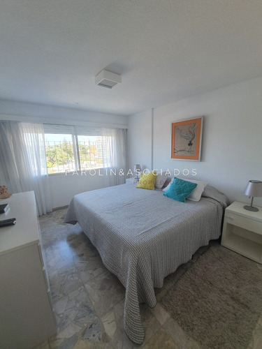 Imagen 18 de 30 de Departamento En Venta, Playa Mansa Primera Linea