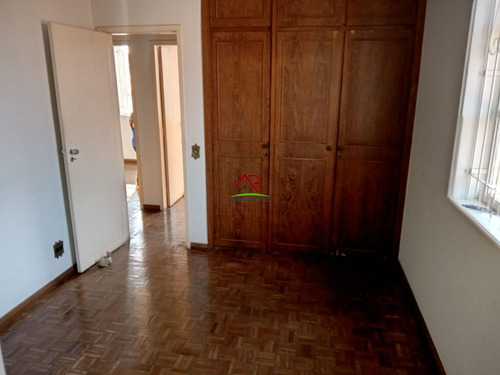Imagem 11 de 17 de Ótima Casa De 03 Quartos E 03 Vagas No Santa Mônica! - 2635