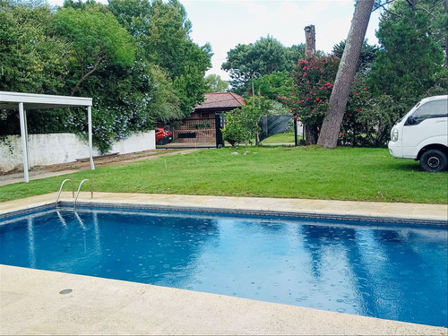 Casa 3 Dormitorios En Cantegril Con Piscina