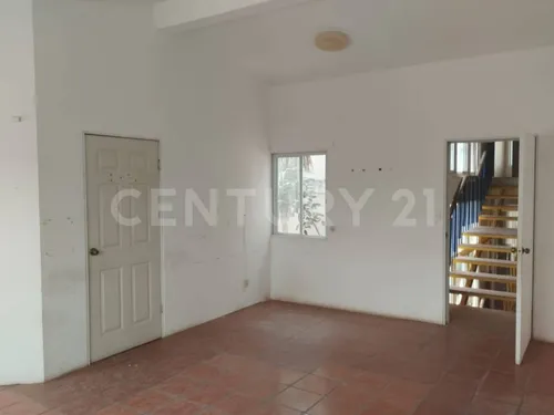 Casa En Venta En Col. Lomas De Chairel