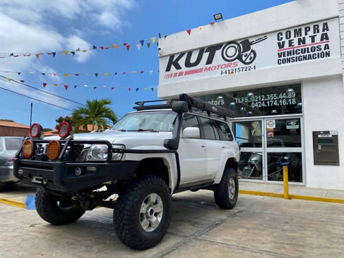 Imagen 2 de 13 de Nissan Patrol Grx Ltd