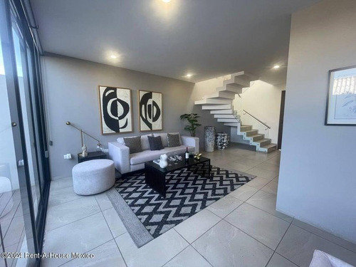 Casa En Venta Toluca, San Mateo Otzacatipan Gis 24-3366