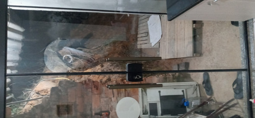 Imagem 1 de 1 de Porta Instalada De Vidro