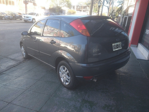 Ford Focus 1.6 Ambiente 2004