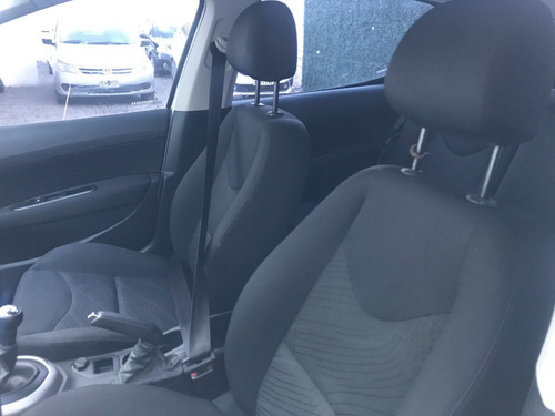 Peugeot 308 1.6 Active Año 2014 - Liv Motors