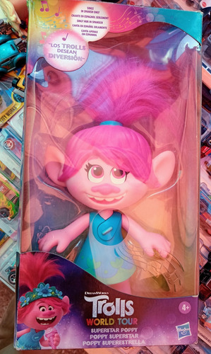 Trolls World Tour Muñeca Poppy Superestrella Canta (Usado)