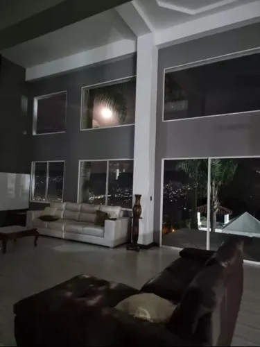 Finca Moderna En Copacabana