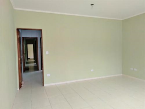 Imagem 13 de 16 de Casa No Bairro Belas Artes, Em Itanhaém, Litoral Sul De São Paulo, Localizada No Lado Praia. Imóvel Com 155 M² De Terreno Sendo 88 M² De Área Construída. Possui Vaga Para 02 Automóveis.