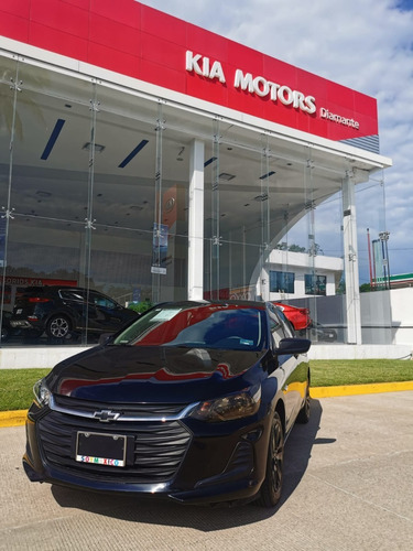 Imagen 4 de 10 de Chevrolet Onix 2021