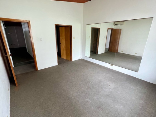 Imagen 8 de 24 de Casa Comercial En Venta 220m2 C Y 348m2 T Los Palos Grandes