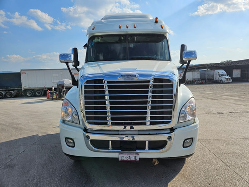 Cascadia Modelo 2017 Dd15 Manual De 18 Mancuernas De 46,000