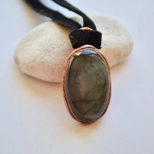 Colgante De Hombre, Piedra Labradorita Grande, Cuero, Cod1
