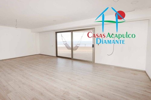 Imagen 11 de 14 de Cad Vidamar Ii Ph C1. Terraza Con Vista Frontal Al Mar
