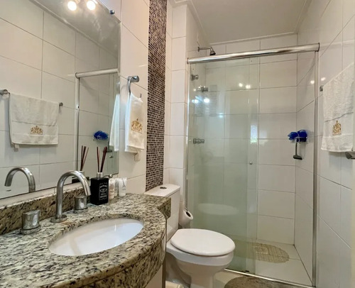 Apartamentos À Venda Em Itacorubi Com 3 Quartos E 2 Banheiros. Pronto Para Morar. Bem Localizado.