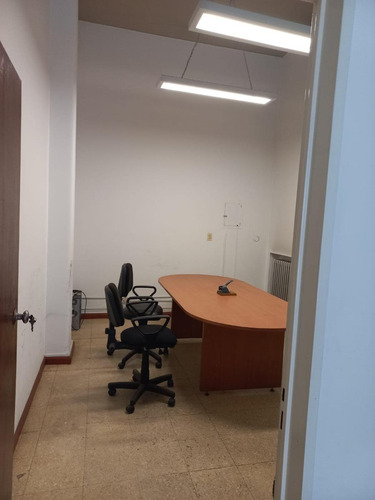 Local En Venta - 1 Depósito 3 Oficinas 2 Baños - 196mts2 - San Telmo