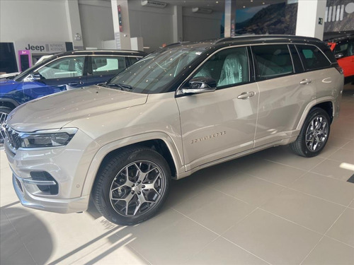 Imagem 3 de 12 de Commander 1.3 T270 Turbo Flex Overland At6
