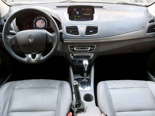 Renault Fluence Sedan Privilège 2.0 16V FLEX Aut
