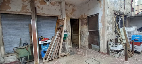 Venta De Ph Tipo Casa Al Frente Con Local Y Garaje (284m2).