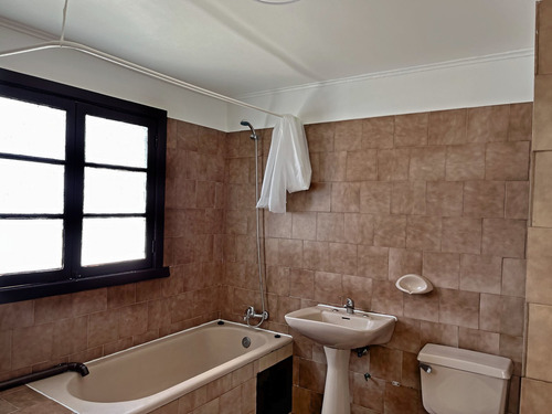 Casa Remodelada 3d,1b, 3 Estac; Casa Int. Metro Cerrillos