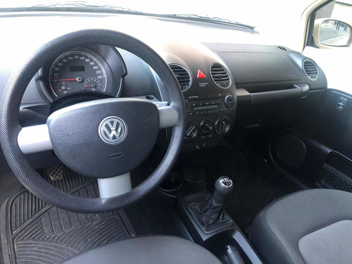 Imagen 8 de 11 de Volkswagen New Beetle 2008 2.0 Advance