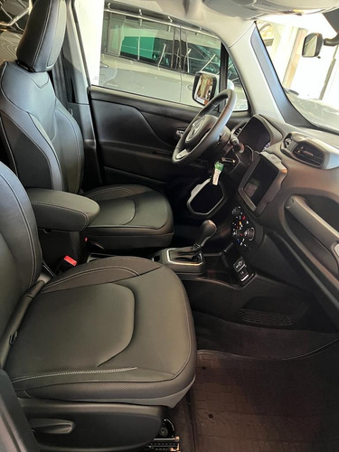 Imagen 15 de 16 de Jeep Renegade Sport At