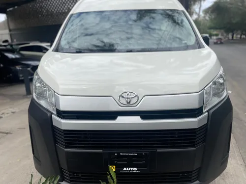 Toyota Hiace 2.7 Ventanas Superlarga Mt