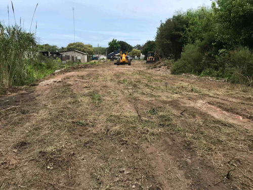 Vende O Permuto Terreno En Lezica De Gran Metraje , Líquido