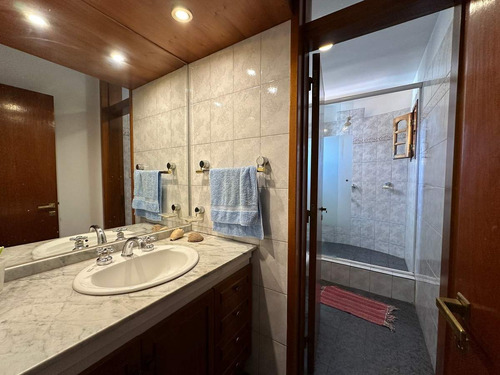 Casa En Venta En Arguello Una Planta